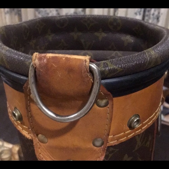 Louis Vuitton Golf Bag - Picture 7 of 8